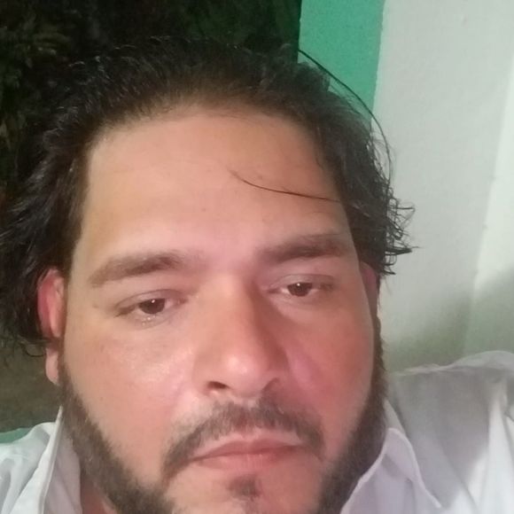 Meet your Posher, Luis - Picture 1 of 1